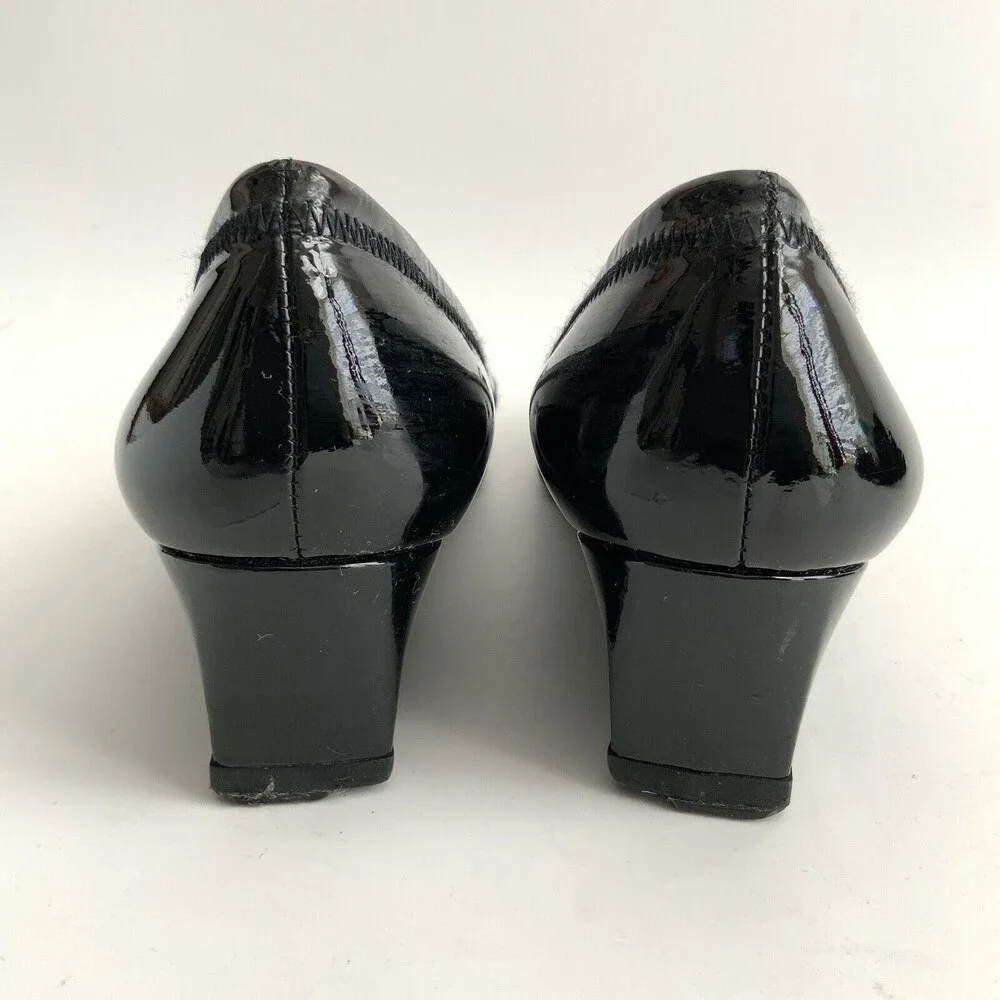 Stuart Weitzman Patent Leather Bow Front Wedge Black 7 - Picture 8 of 12